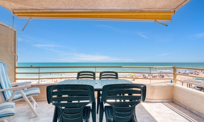 Plaza De La Costera Appartement | Apartment 'Vistamar' with Balcony and Wi-Fi