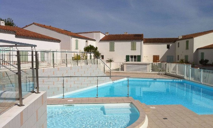 Marais Poitevin Appartement | Appartement VUE MER avec accès piscine