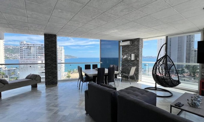 Club Deportivo Appartement | Apartment with ocean and golf course views