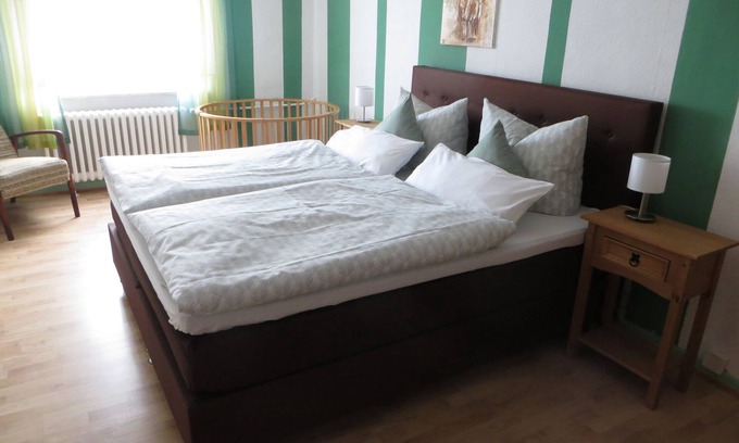Aerzen Appartement | Appartement 'Waldau' avec jardin partagé et Wi-Fi