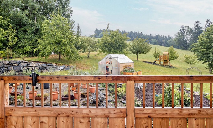 Dietmannsried Appartement | Appartement "Waldesruh" avec vue sur les montagnes, terrasse partagée et Wi-Fi
