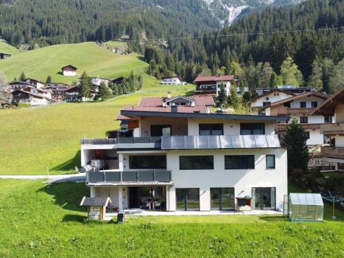 Tux Appartement | Apartment Wanglblick by Interhome