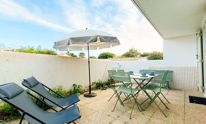 La Couarde-sur-Mer Appartement | Appartement avec cour, piscine commune et parking