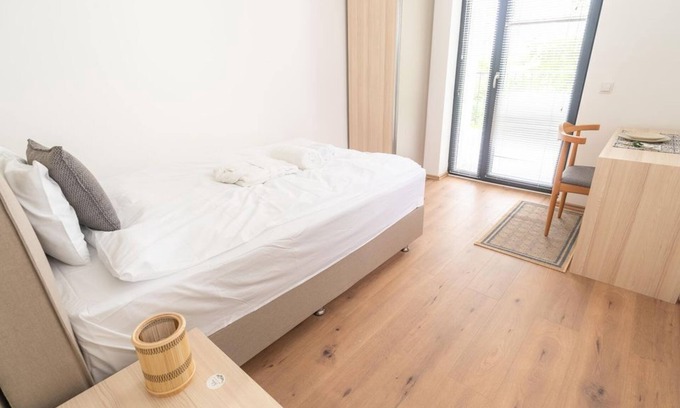 Willroth Appartement | Apartment with 1 bedroom and view - Colakation GmbH