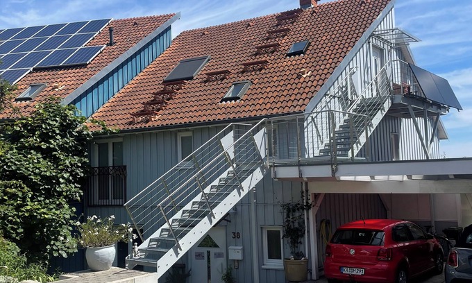 Karlsruhe Appartement | Apartment with balcony and private access