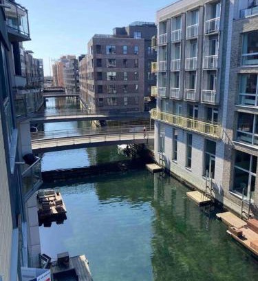 Sydhavnen Appartement | Apartment with canal view