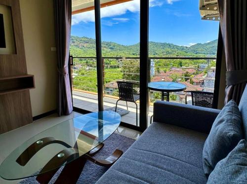 Nai Harn Appartement | Apartment with endless mountain view, Pearl 803