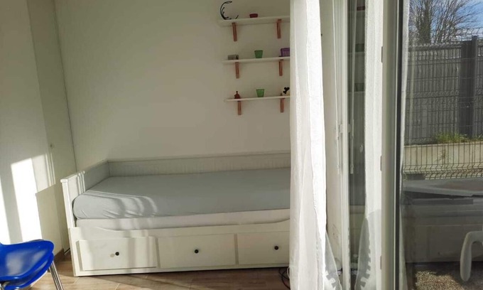 Epinay-sur-Seine Appartement | Apartment with garden 5 minutes from the LAC and CASINO D'ENGHAIN-LES-BAINS