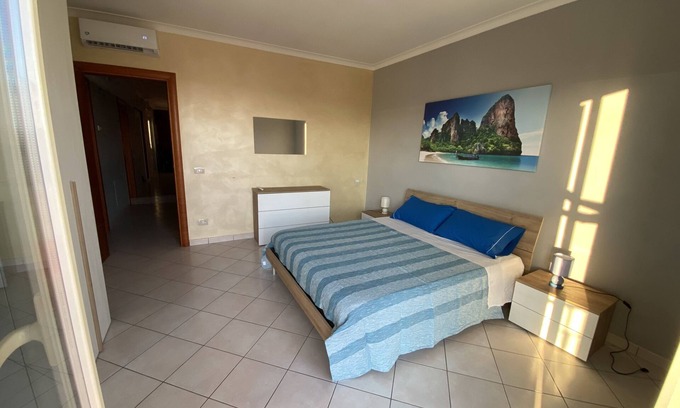 Fondi Appartement | Apartment with panoramic terrace and private parking:location fondi-sperlonga