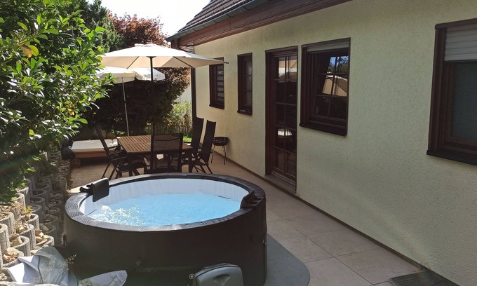 Grafenhausen Appartement | Apartment with playground, rabbits and whirlpool