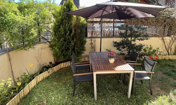 Villanua Appartement | Appartement avec jardin privé