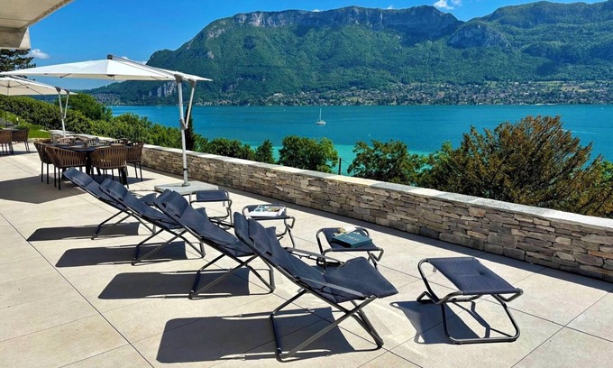 Sevrier Appartement | APPARTEMENT terrasse privée & vue lac / 5 min d'Annecy