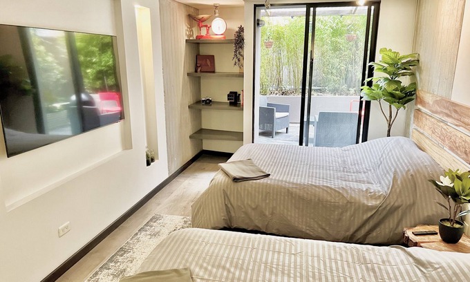 Financial District Appartement | Apartment with private Patio in Chapinero, nearby Zone G