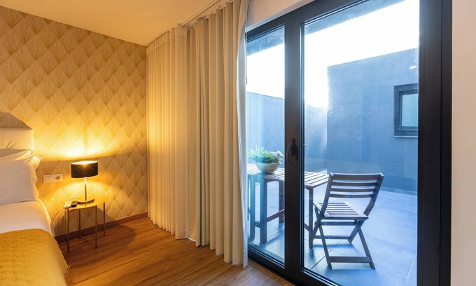 Aveiro Appartement | Apartment with private patio, WI-FI and air conditioning in the center of Aveiro