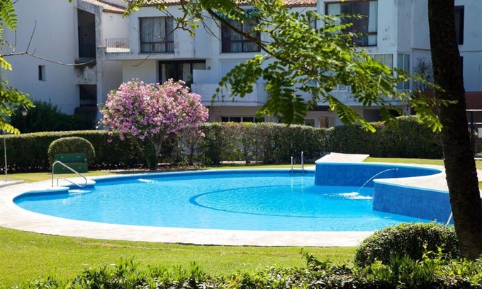 Bahia Dorada Appartement | Appartement avec vue sur la mer, piscine et WIFI, 50m de la plage, à 5min en voiture de Estepona