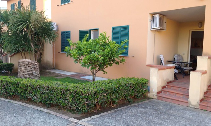 Parghelia Appartement | Apartment with stunnig views overlooking Tropea with fantastic pool