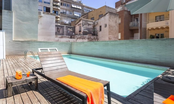 El Putget i Farro Appartement | Appartement avec terrasse et piscine 3 chambres 8 pax Mobile World Crongress