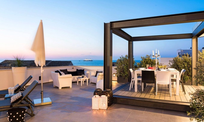 Trapani City Centre Appartement | Apartment with terrace in the centre, 300 metres from the beach, Trapani