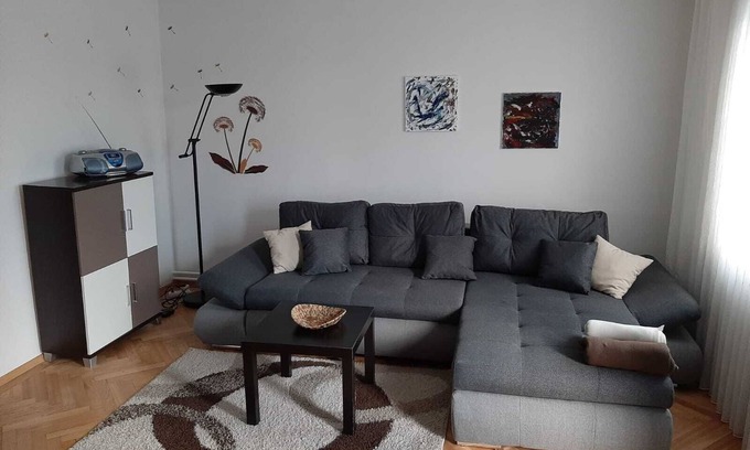 Hutteldorf Appartement | Apartment with terrace, view of Vienna, free parking, children welcome