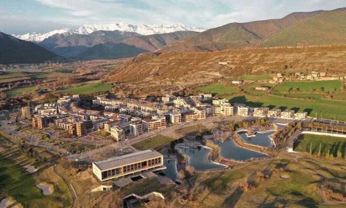 Abena Appartement | Apartment with views of the Pyrenees with free Wifi and Netflix