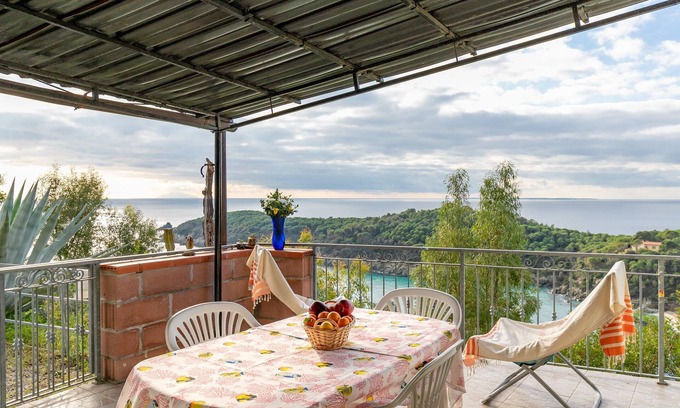 Campo nell'Elba Appartement | Appartement avec Wi-Fi, Terrasse avec vue sur la mer ; Animaux autorisés