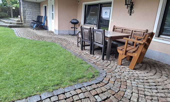 Wald Appartement | Appartement 'Wohnung Ländliche Lage Mit Springbr' avec terrasse privée, jardin privé et Wi-Fi