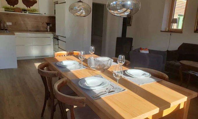 Schonderfeld Appartement | Appartement 'Zauberhaftes Franken Erleben' avec vue sur les montagnes, terrasse privée et Wi-Fi