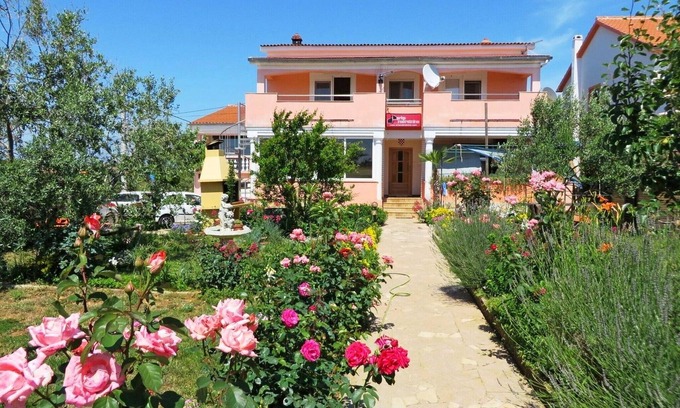 Vrsi Appartement | Appartements Šime, (15557), Vrsi, Croatia
