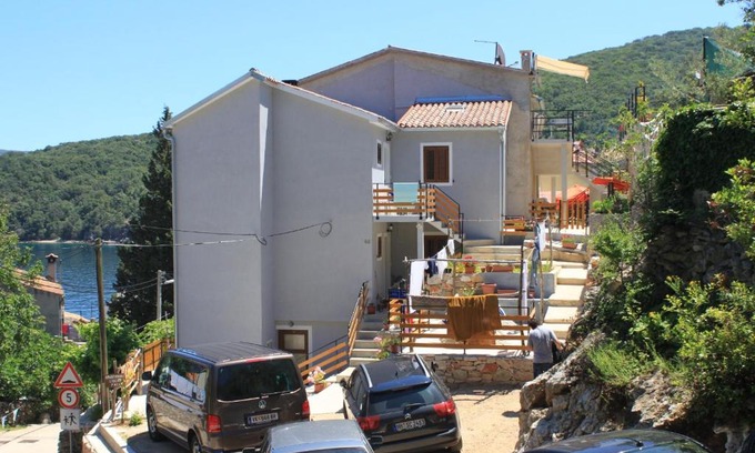 Valun Appartement | Apartments by the sea Valun, Cres - 8081