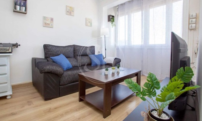 Sant Marti Appartement | Apartments Les Corts for 4