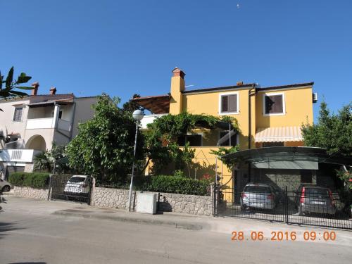Cove Murtar Appartement | Apartments Ivanka