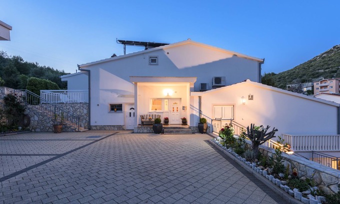 Marina Appartement | * Appartements Kaskada avec vue sur la mer dans Marina à Trogir * 100 mètres de la plage