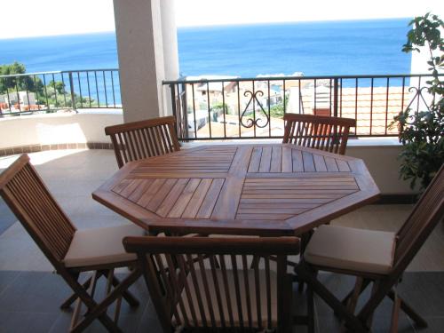 Sveti Stefan Appartement | Apartments Leut