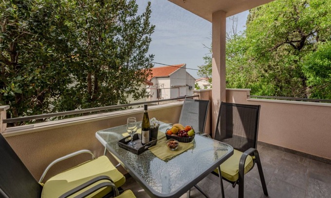 Ribarica Appartement | Appartements Mil (111871-A1) - Karlobag