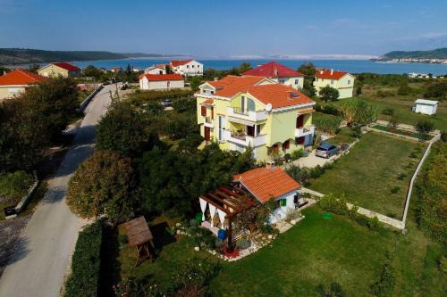 Ljubac Appartement | Apartments Secret Garden