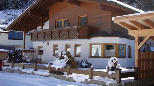 Gries im Sellrain Appartement | Apartments Weißstein