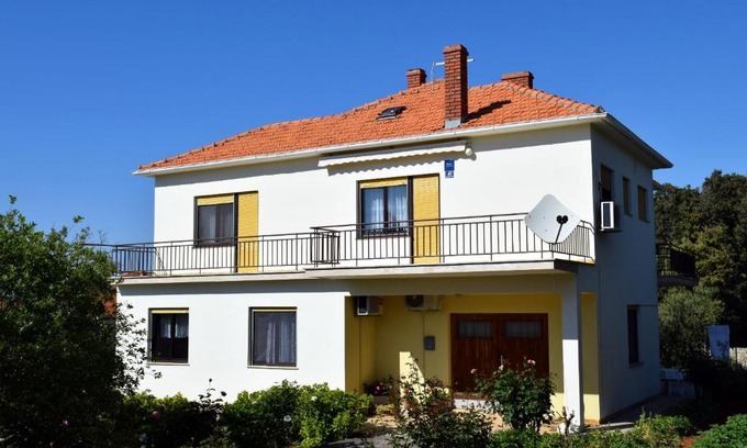 Batalaza Appartement | Apartments with parking space Ugljan - 8493