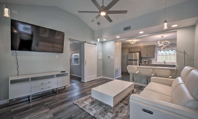 Plymouth Maison | Apopka Getaway with Yard and Covered Patio