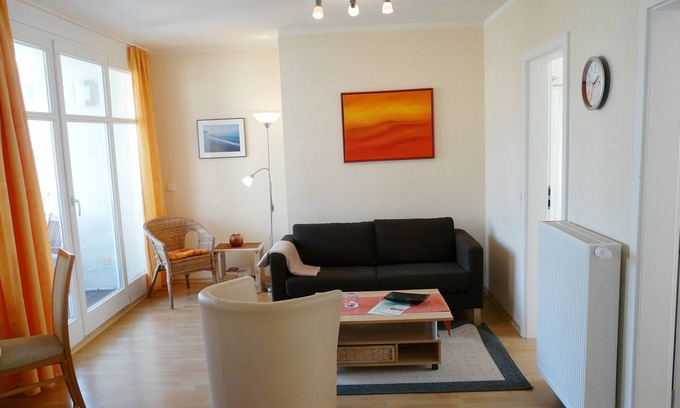 Sassnitz Appartement | App. 1 - Hühnergott - Villa Am Steinbach dans le centre historique - 150m de la mer Baltique