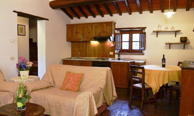 San Pietro a Cegliolo Appartement | APP. GERANIO x4 Beautiful farmhouse surrounded by nature, with swimming pool just 3 km from Cortona