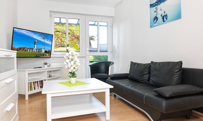 Am Schwarzen Busch Appartement | App. Steuerbord - Cozy 2-room apartment right on the beach!