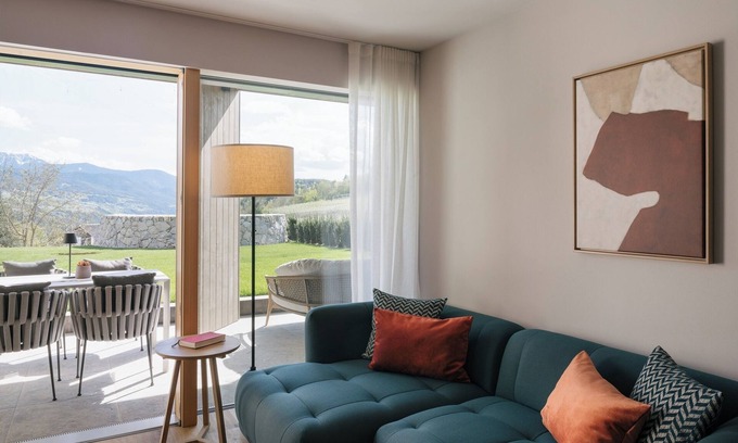 Naz Sciaves Appartement | App. Viola in Neuem Gästehaus Mitten im Grünen mit Aussenpool, Sauna und Fitness