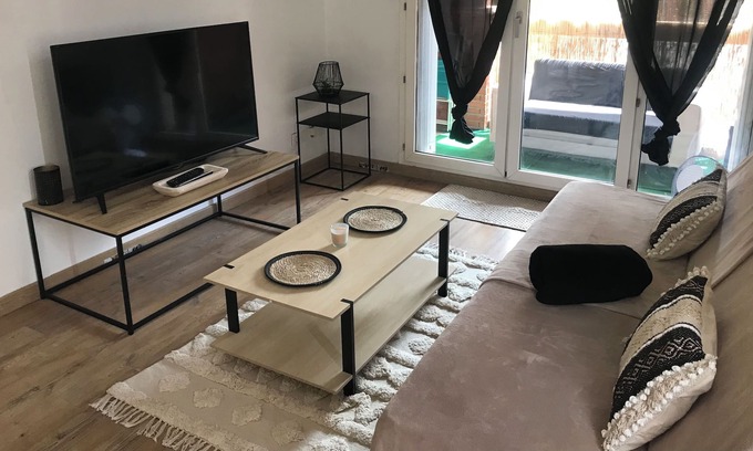 Fontaine Lestang-Bagatelle-Papus-Tabar-Bordelongue Appartement | Apparemment Proche Métro et Commerces