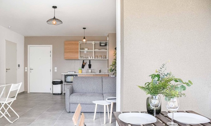 Saint-Just Appartement | Appart avec terrasse et parking à 2 min du metro