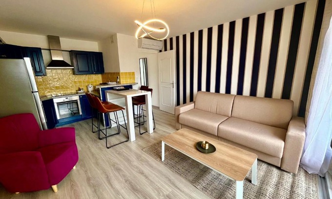 Le Port Appartement | Appart cosy calme Coté port & plage Canet