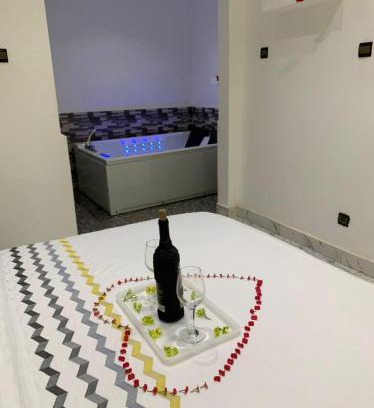 Porto-Novo Appartement | Appart'hotel avec jacuzzi à Adjarra
