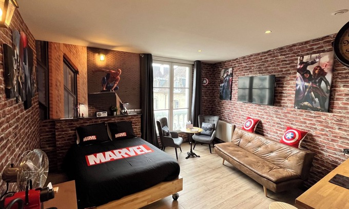Dole Appartement | ★ Appart Le Marvel - Coeur center ville proche véloroute - Wifi Netflix ★
