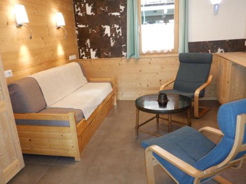 Morzine Appartement | Appart Pointe de Nyon Morzine Centre 4 à 5 pers calme jardin vue parking
