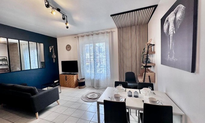 La Fleche Appartement | Appart T2 élégant 5 pers - Hypercentre - Spacieux