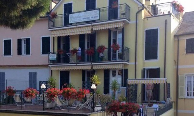 Moneglia Appartement | Appartamenti Giada Two-room Apt. 6 Pax Casa Giada
